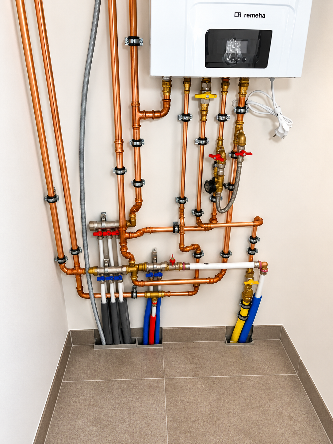 Remeha-installatie met koperen leidingen